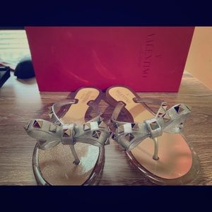 Valentino Garavani Jelly Flip Flops
